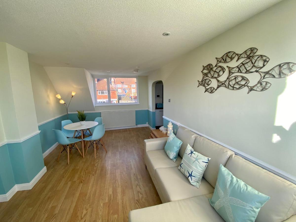 Lighthouse View, One Min From Harbour & Beach Apartment Scarborough Exterior photo